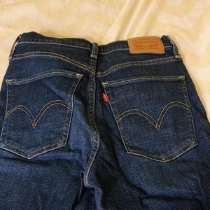 Levi skinny jeans